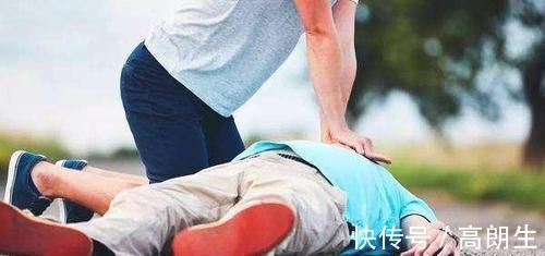 踝关节|每天万步更健康，大夫：走步太多太少都不好，在范围内不伤关节