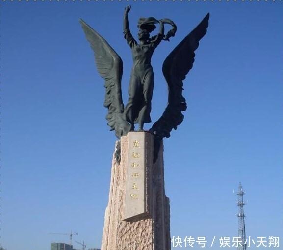 大快人心|日军逃到深山不投降,17岁中国少女孤身劝降被杀,接下来大快人心!