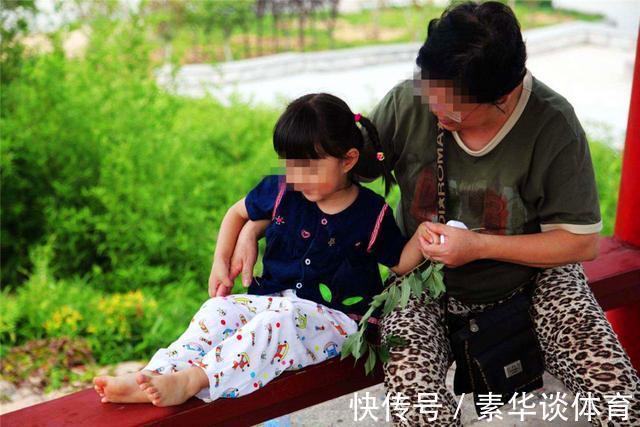 老人|“最宠孙女”帅爷爷火了，抱小孙女看楼盘办嫁妆，网友：想做奶奶