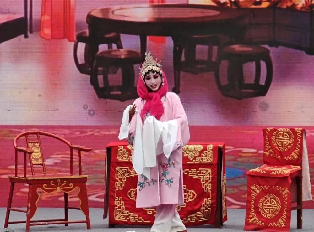 生活|热闹！汉中这里今天举办重阳演唱会