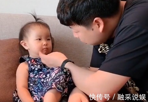 小脚丫|“史上最嫌弃爸爸”版萌娃火了,这怕是一件漏风了的“小棉袄”