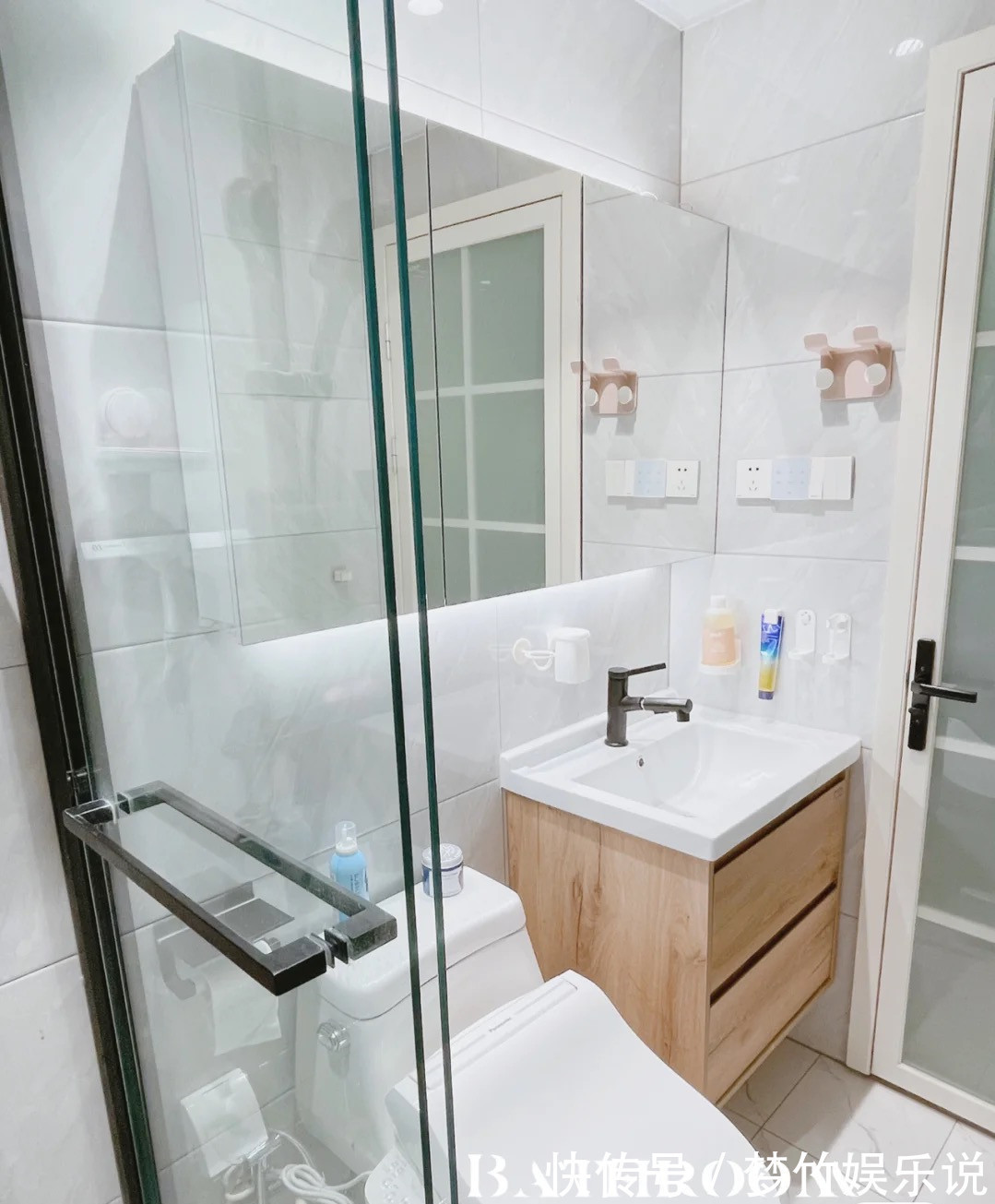 主卧|她家装修被人点赞无数次,全屋温暖又舒适,光一个餐厅就把人迷住