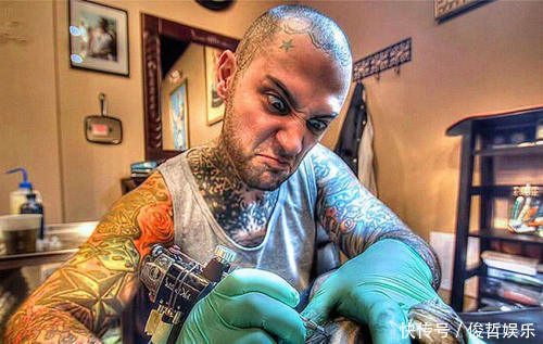 纹身时,让纹身师最“不待见”的3种客人,就算是土豪也没用