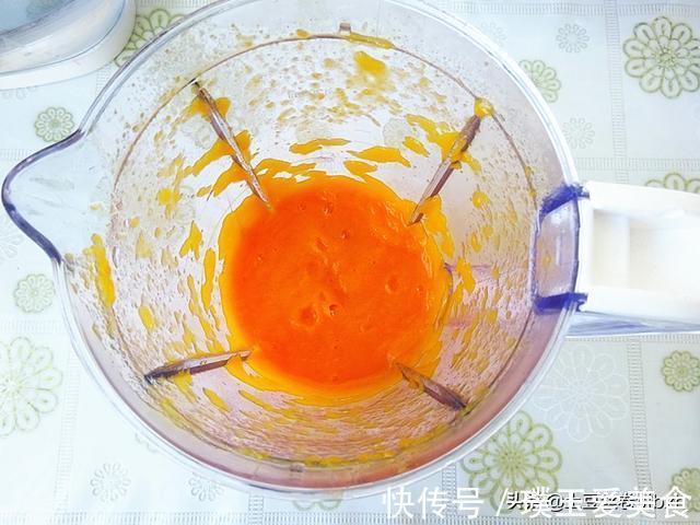 翻倍|立秋后黑芝麻要常吃,教你做最好吃的胡萝卜黑芝麻饼,营养翻倍