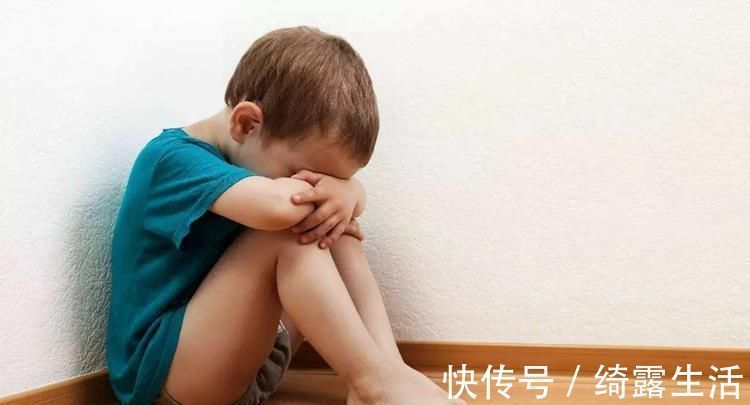 金钱观|父母在这方面“节俭”,不仅成就不了孩子,反倒毁了孩子的格局