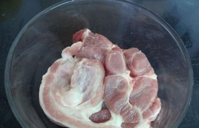 小女孩儿|九岁女孩来例假会不会太早，大夫3种东西，一定别给小孩子吃