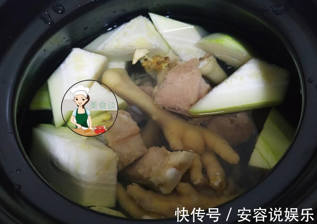 夏天，此汤三天两头准做一锅，鲜香甘甜，还清热降火，越热喝越香