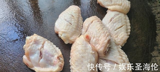 花生油|焗鸡翅，广东人这样做鸡翅很好吃，不用水也能做，太香了