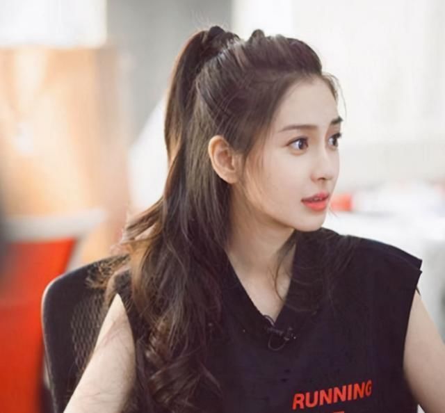 马尾辫已经落伍了!今年最流行这5款“扎发”,谁扎起来都特别美