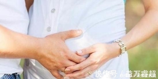 准妈妈|孕妈的肚子会在什么时候“悄悄”变大?显怀与否,得看四个因素