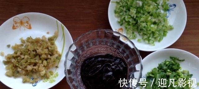 莴苣|想吃煎饼果子，不用出去买，一个平底锅在家制作比外面卖的好吃