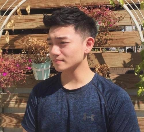 9款男生适合发型，剪了清爽干净利索！