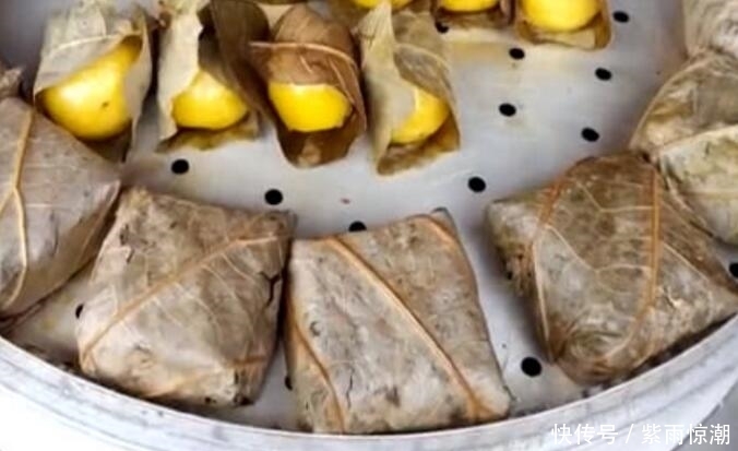 我花8块钱买的早餐,带到单位后,被经理用100块抢走