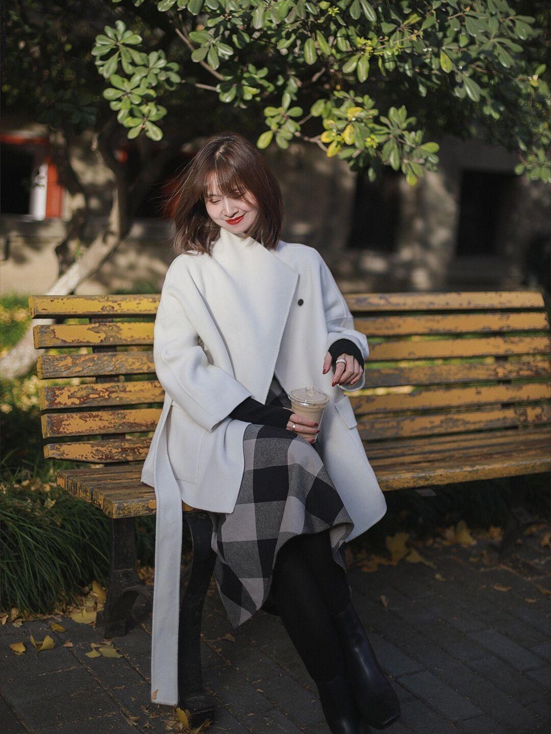 百搭 今年流行羽绒服搭配针织裤,穿上身百搭又时尚!