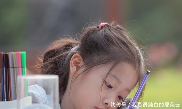 思维|孩子右脑发达的3种表现,每种都能体现出高智商,是块学习的材料