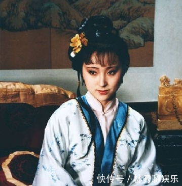 《红楼梦》中暗地里最护着林黛玉的是谁