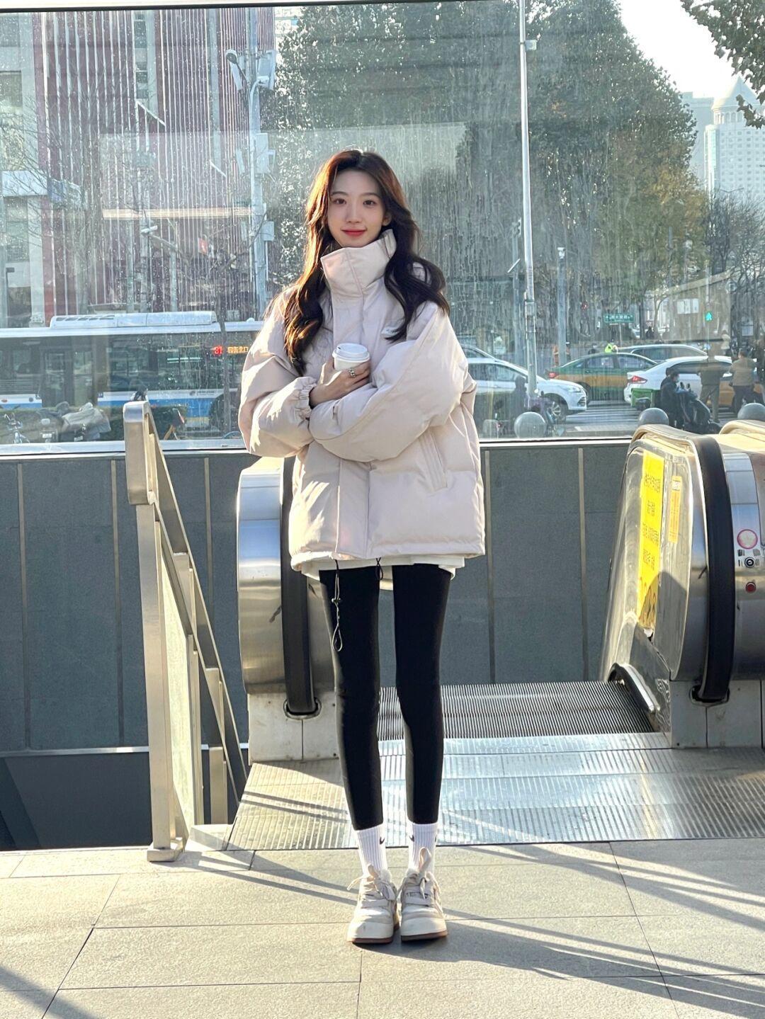 econ|无论年纪多大,冬季都要保暖,这4款棉服帮你塑造好气质