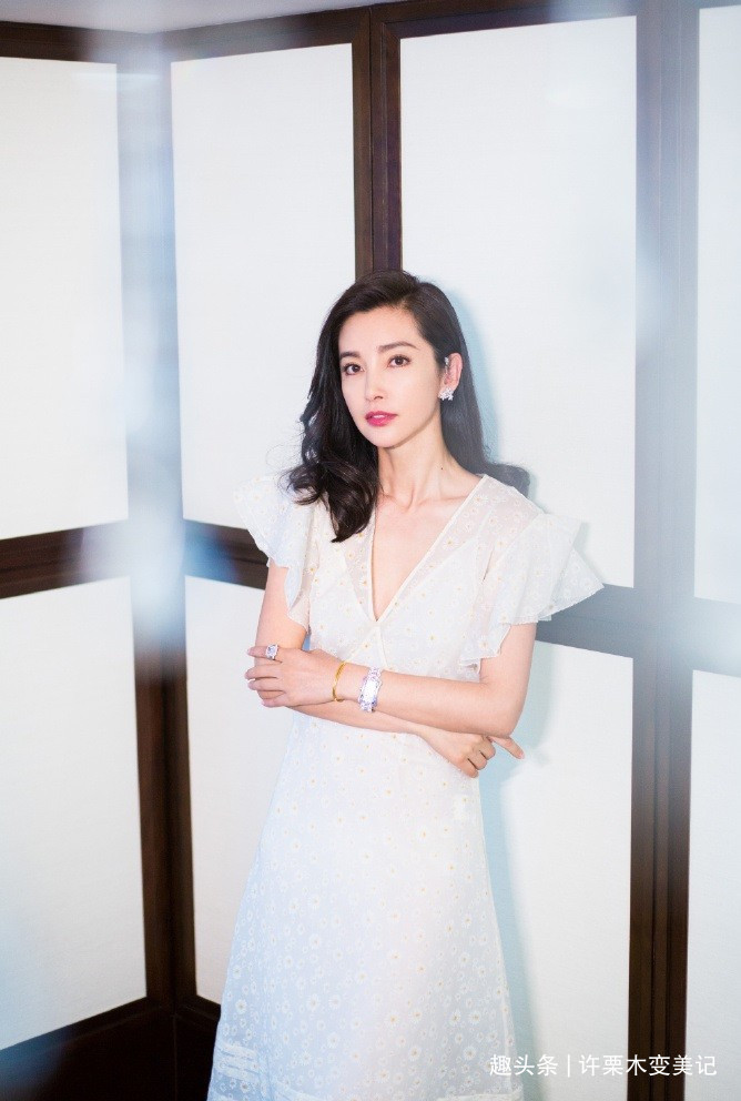 裙子 女人过了40岁,这3种“裙子”再流行也别穿,难看还拉低档次