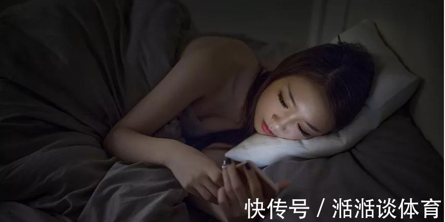 曉艷|女子睡前喝牛奶，患上甲狀腺癌，化療3次離世，醫生：無知害了她