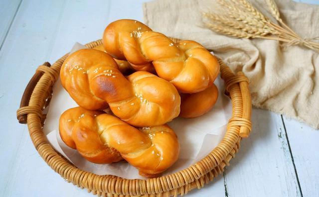 麻花|想吃麻花不用买,自己在家也能做,外酥里软,满满的儿时味道