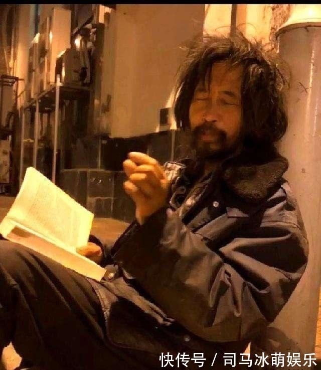 苏士澍|流浪大师书法1字2万,专家却批判田英章书法是活棺材字,误人子弟