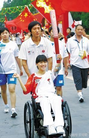 桑兰自曝经济窘迫,一年用2千根导尿管,曾因没钱反复消毒使用