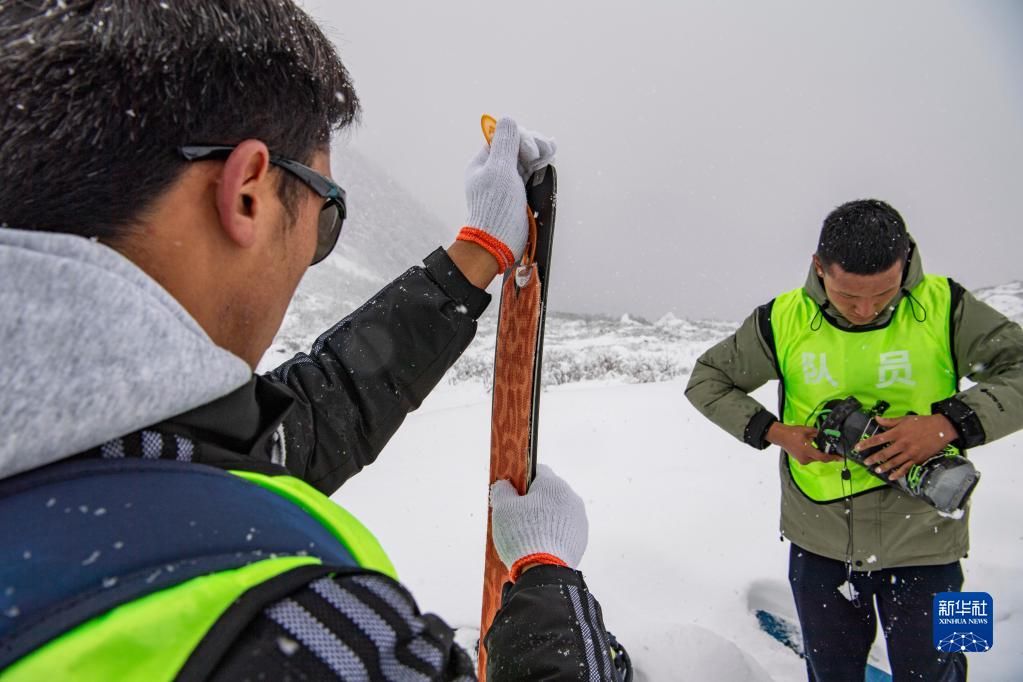 南坡|迎冬奥！在喜马拉雅山脉中体验滑雪登山