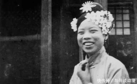 看起来|清朝老照片:为何这些嫔妃都很丑?那是因为你没有见过漂亮的