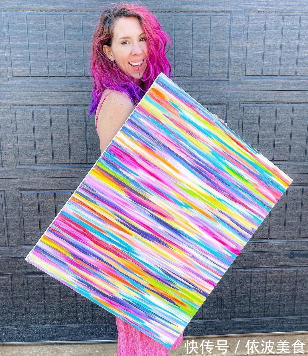 夏威夷&从没学过美术的她,用简单粗暴技法画画,让她成为了百万富豪