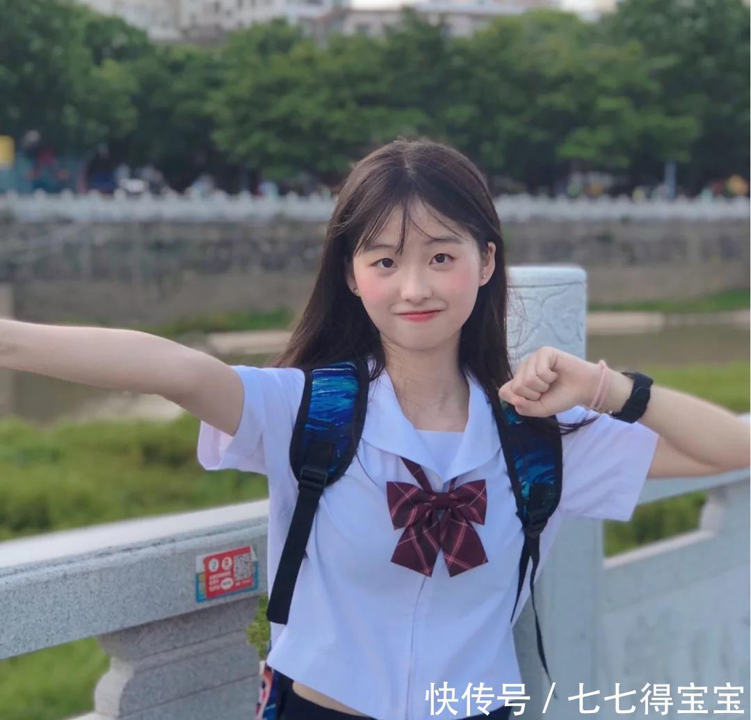 卷发|判断自己适合直发还是卷发,直发清纯美感十足,卷发温柔甜美