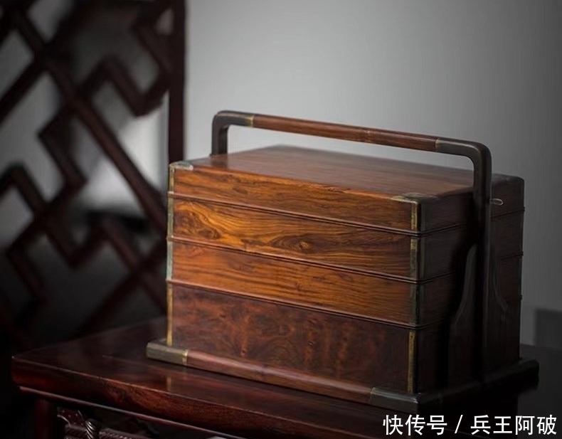 案头|文房案头收纳器,黄花梨铜包角,三撞提梁盒