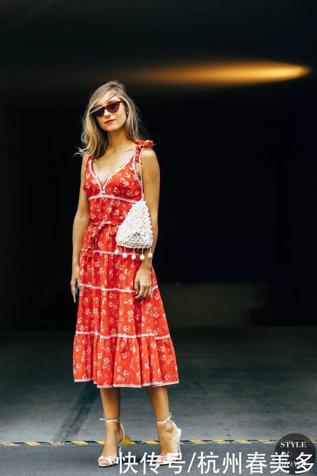 衣品好的女人,从不用力过猛