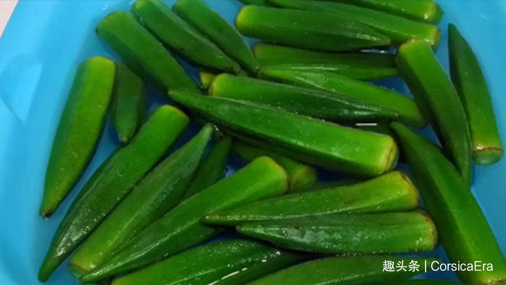 难怪你做的秋葵太难吃了,第一步就错了,教你一招,脆嫩又入味