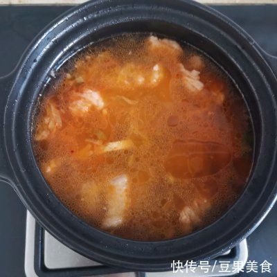 #暖冬酱在手,嗨吃部队锅#泡菜豆腐汤