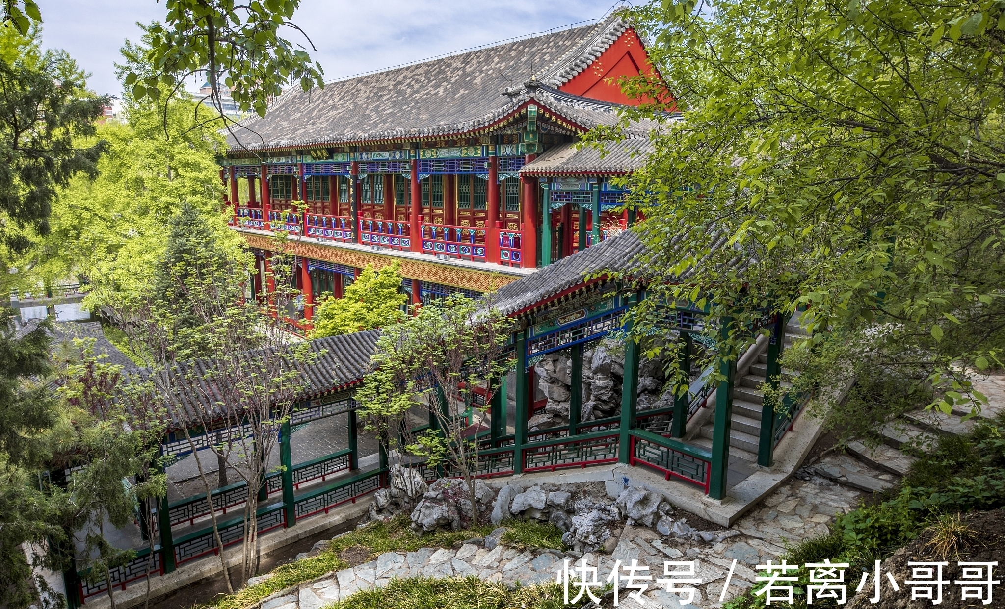 林黛玉$薛宝钗出嫁,贾母说了三句祝福话,其中一句褒钗贬黛