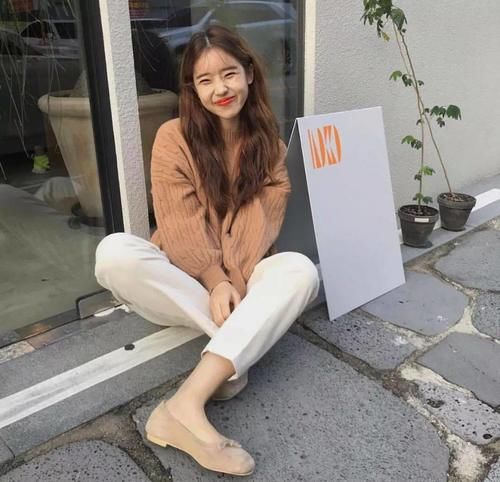 “奶奶裤+大衣”、“奶奶裤+羽绒服”才是真的时尚感十足!