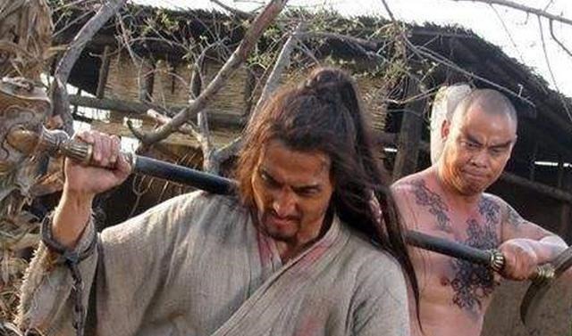 邓元觉$鲁智深打不过林冲别被电视剧骗了,他如果用尽全力必胜林冲!