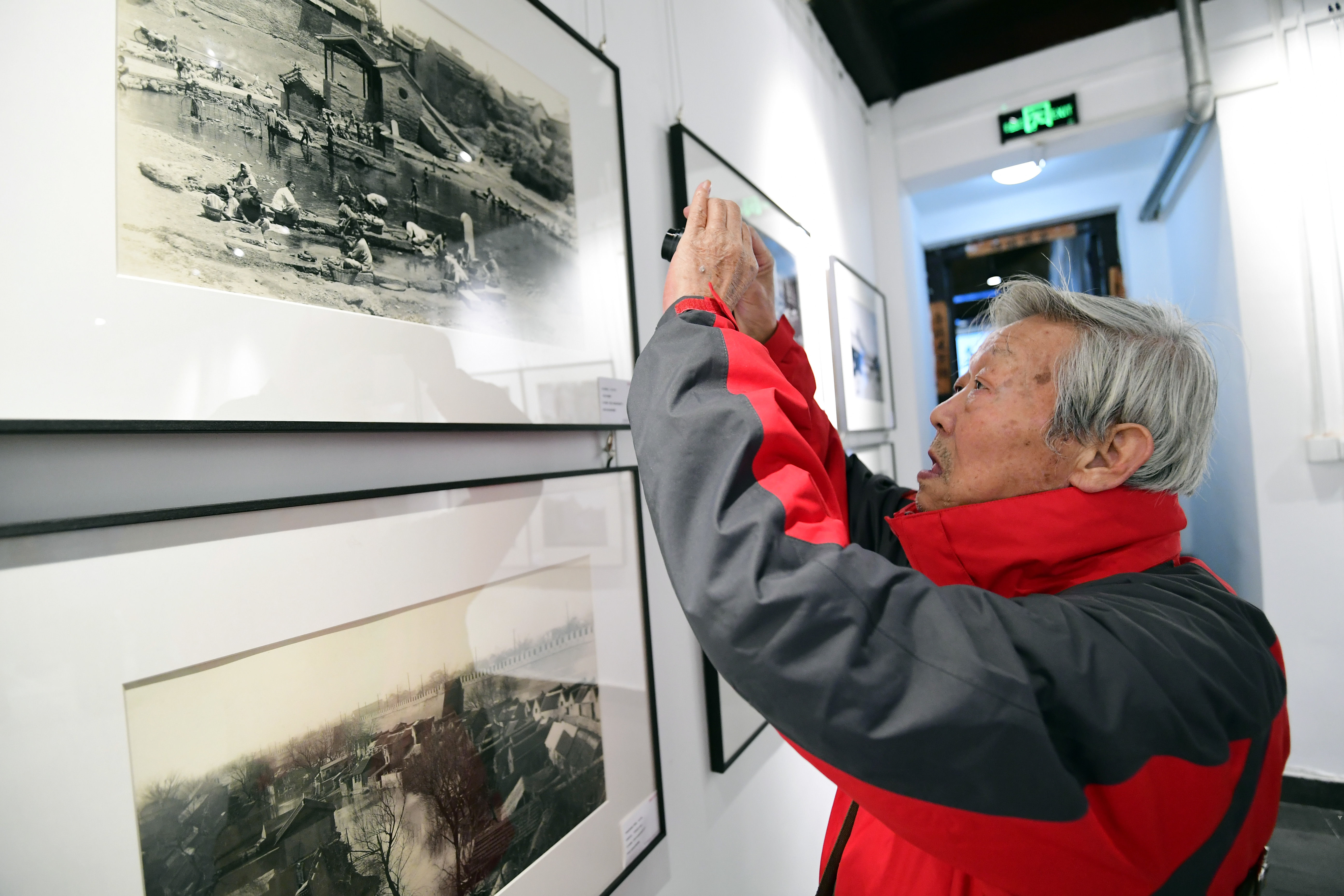  典藏|济南记忆影像保护工程典藏作品展走进百花洲受热捧 回到了小时候儿 找到了童年味儿