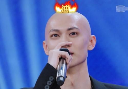 Lisa说训练生的头好亮，梁森的回答成焦点，情商不是一般高