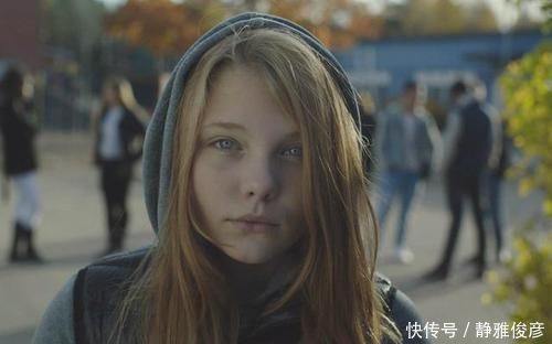 家长|14岁的“小妈妈”,参加家长会受到异样目光,背后原因令人泪目