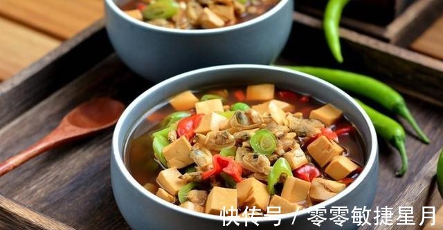 香辣蛤蜊豆腐羹营养丰富,香辣鲜美,色香味俱全!