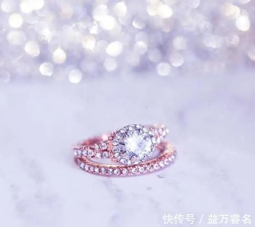 钻戒|买不起不能看吗？看完人家的订婚戒指，偷偷哭了一个晚上