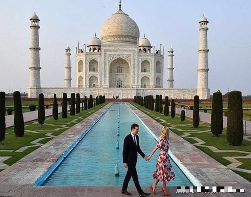 碎花|伊万卡不愧美国“第一千金”,穿碎花裙跟老公游泰姬陵,气质出众