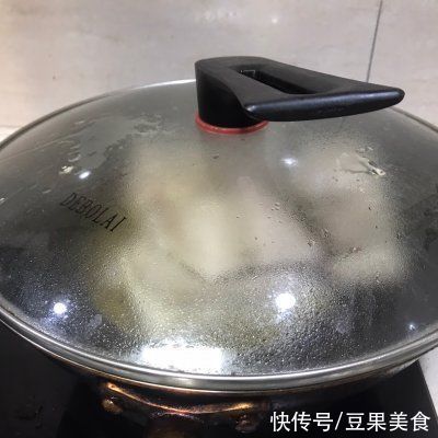 搅拌均匀|不可错过的下酒菜梅菜扣肉（含炸扣肉做法），过瘾