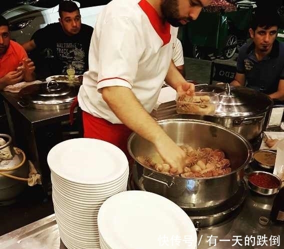 这是什么?看看土耳其人的经典宵夜,你敢吃下去吗?