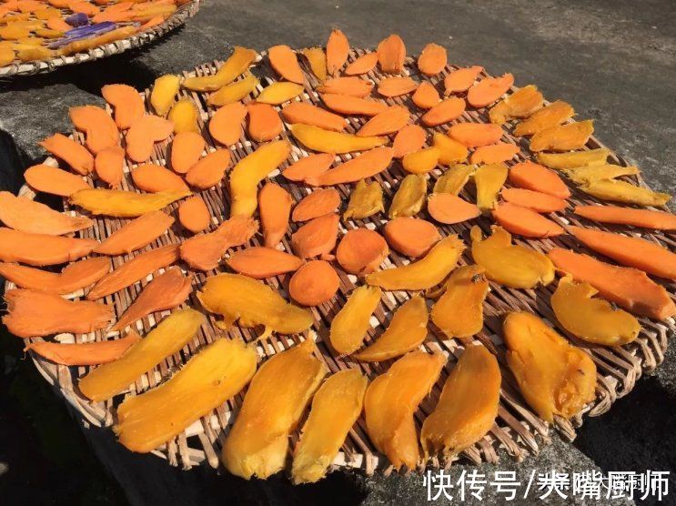 红薯干最忌直接切了晒，分享3个用了40年的技巧，颜色橙黄有嚼劲