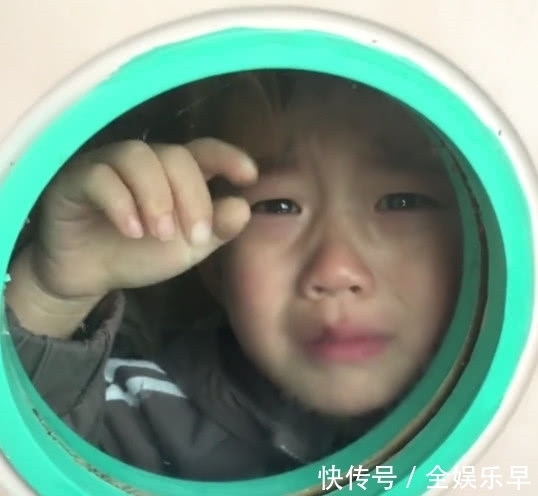 洗衣机|以为小男孩被关洗衣机,妈妈直冲学校,知道真相后,尴尬了