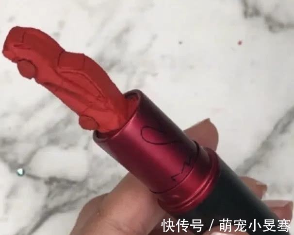 上手|“雕口红”有多硬核,玫瑰花法拉利都不算啥,看到最后:能上手吗?