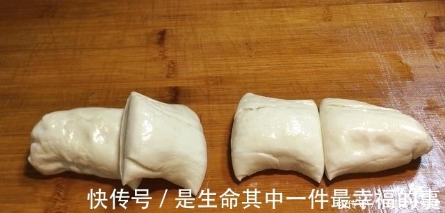 保鲜膜|奶奶用了一辈子的烙饼做法,外酥里软,凉了不硬,比外面卖的好吃