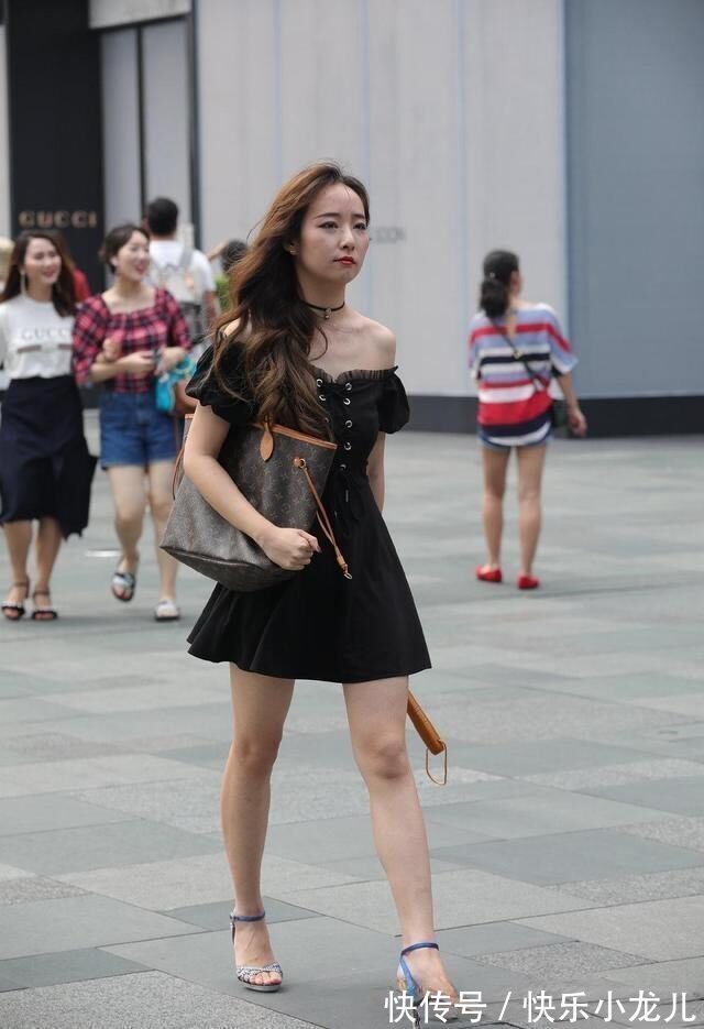 一字领 透气防晒服与瑜伽裤搭配,休闲时尚,显瘦活力